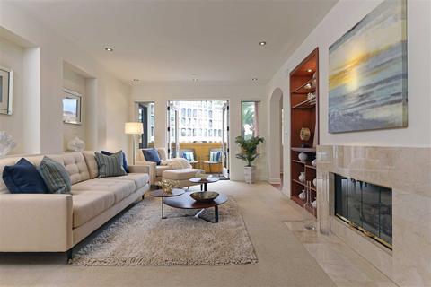 1040 Genter St # 202, La Jolla, CA 92037 photo 1