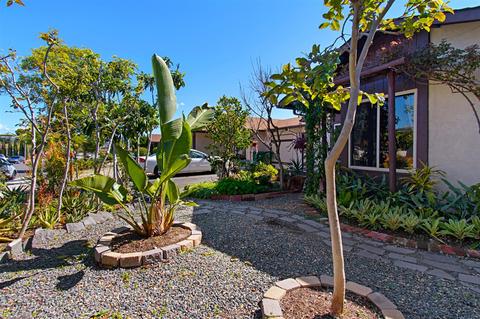 4561 Sunrise Rdg, Oceanside, CA 92056 photo 2