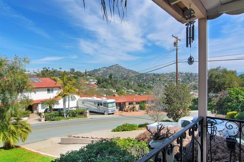 3950 Kenwood Dr, Spring Valley, CA 91977 photo 2