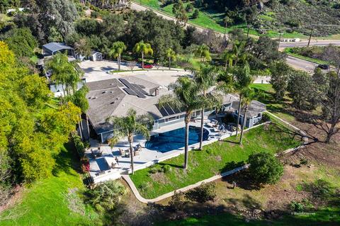 1847 Cloverdale Rd, Escondido, CA 92027 photo 3