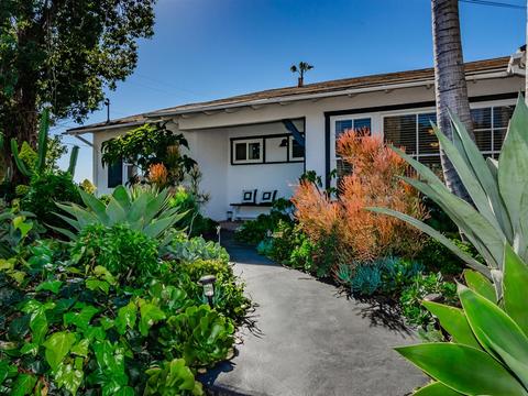 325 Camelot, Oceanside, CA 92054 photo 2