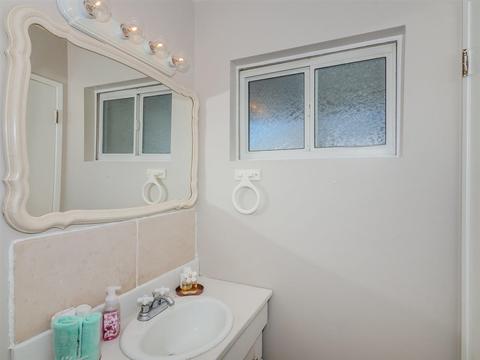 325 Camelot, Oceanside, CA 92054 photo 15