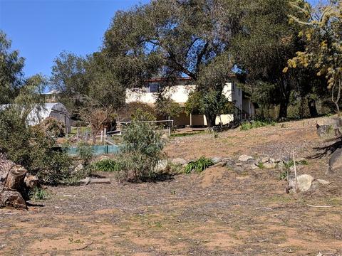 1481 Calico Ln, Escondido, CA 92029 photo 2