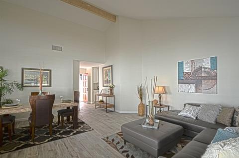 4762 Collinos Way, Oceanside, CA 92056 photo 9