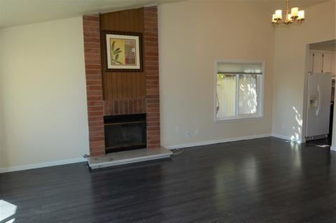 4840 Meadowbrook Dr, Oceanside, CA 92056 photo 3