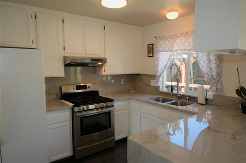 4840 Meadowbrook Dr, Oceanside, CA 92056 photo 7