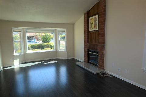4840 Meadowbrook Dr, Oceanside, CA 92056 photo 2