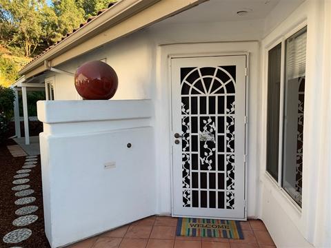 4549 Cordoba Way, Oceanside, CA 92056 photo 2