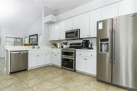 323 Del Flora St, Oceanside, CA 92058 photo 12