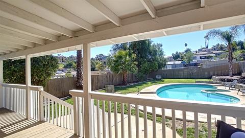 8863 Gardena Rd, Lakeside, CA 92040 photo 2