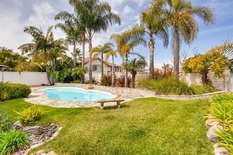 453 Lexington Cir, Oceanside, CA 92057 photo 2