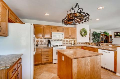 453 Lexington Cir, Oceanside, CA 92057 photo 6