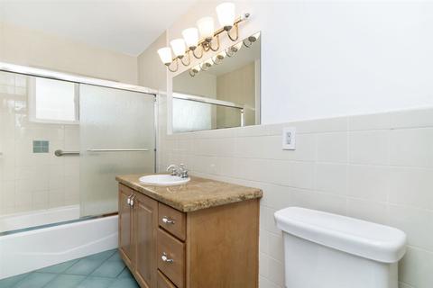 2325 Royal Crest Dr, Escondido, CA 92025 photo 9
