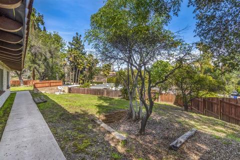 2325 Royal Crest Dr, Escondido, CA 92025 photo 11