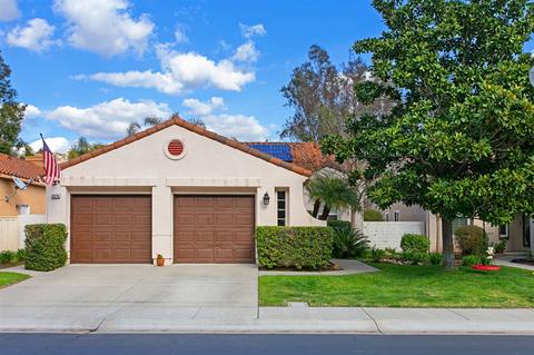 2374 Fallbrook Pl, Escondido, CA 92027 photo 2