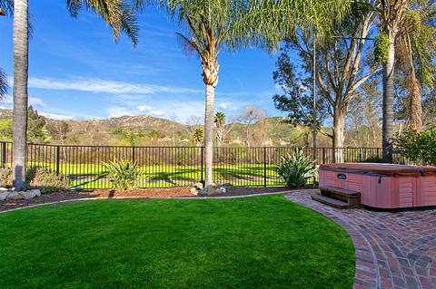 2374 Fallbrook Pl, Escondido, CA 92027 photo 19