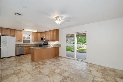 3914 Celeste Dr, Oceanside, CA 92056 photo 4