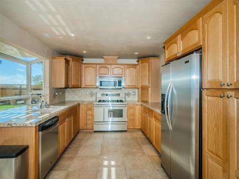 2733 Unicornio St, Carlsbad, CA 92009 photo 5
