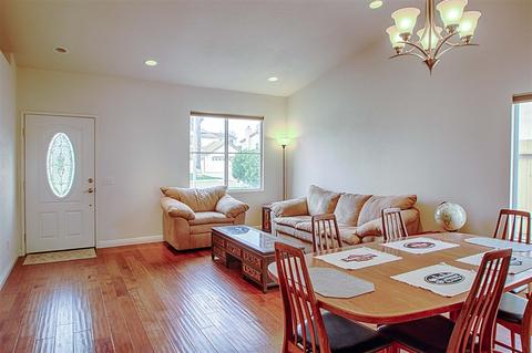 357 Shadow Tree Dr, Oceanside, CA 92058 photo 4