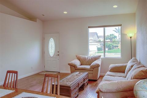 357 Shadow Tree Dr, Oceanside, CA 92058 photo 6
