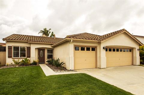 357 Shadow Tree Dr, Oceanside, CA 92058 photo 1