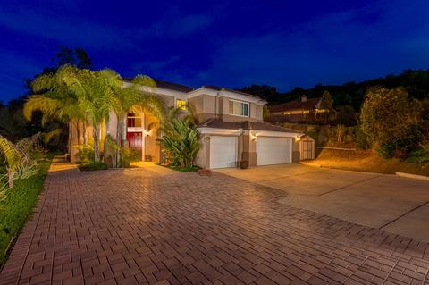941 Bellagio Rd, Escondido, CA 92027 photo 1