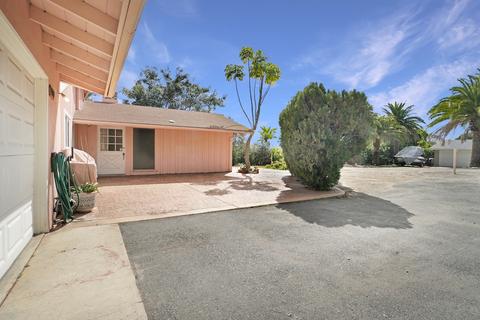 10061 Grandview Dr, La Mesa, CA 91941 photo 3