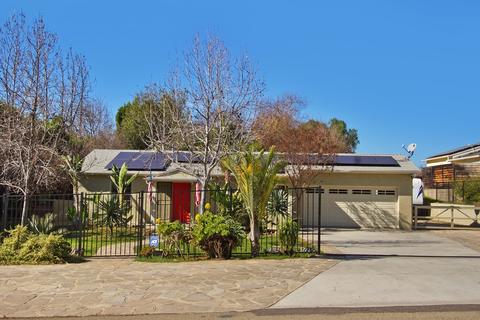 796 Knoll Park, Fallbrook, CA 92028 photo 2