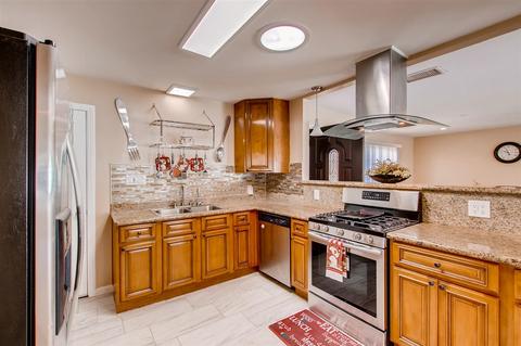 13209 Standish Dr, Poway, CA 92064 photo 9