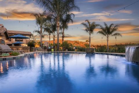 3639 Emma Rd, Vista, CA 92084 photo 2