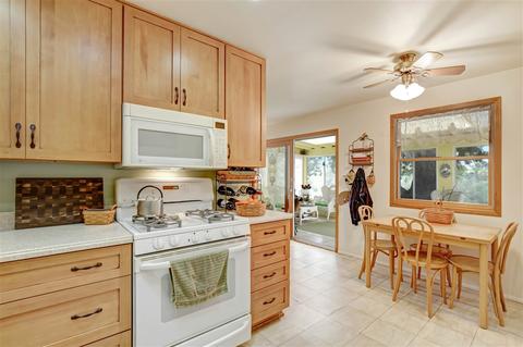 1080 Sunset Dr, Vista, CA 92081 photo 5