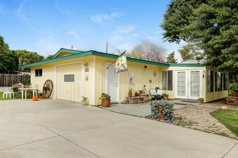 1080 Sunset Dr, Vista, CA 92081 photo 1