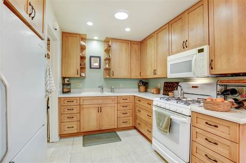 1080 Sunset Dr, Vista, CA 92081 photo 6