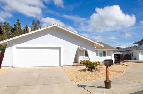 4076 Via Rio Ave, Oceanside, CA 92057 photo 3