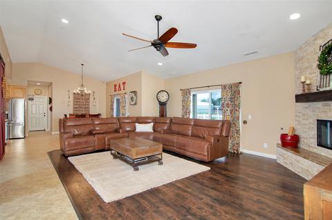 2443 Vermont St, Ramona, CA 92065 photo 6