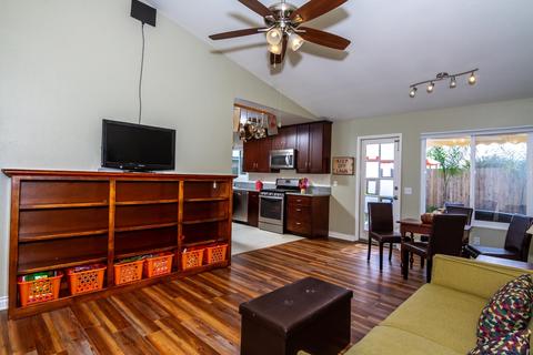 4641 Cedar Ridge Pl, Oceanside, CA 92056 photo 9