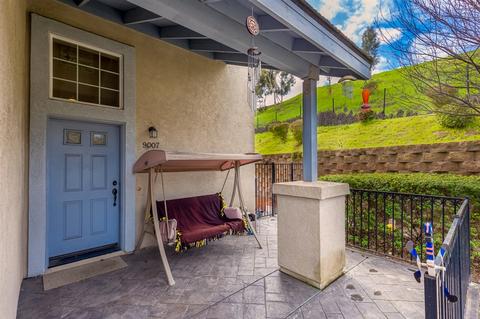 9007 Farrington Dr, Santee, CA 92071 photo 2