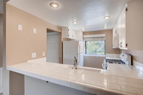 144 S Darien Dr, Encinitas, CA 92024 photo 9