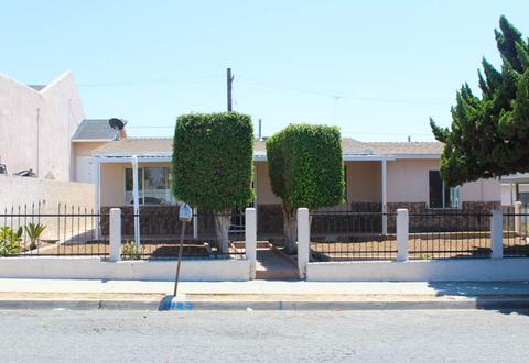 1437 Shoshone St, Oceanside, CA 92058 photo 1