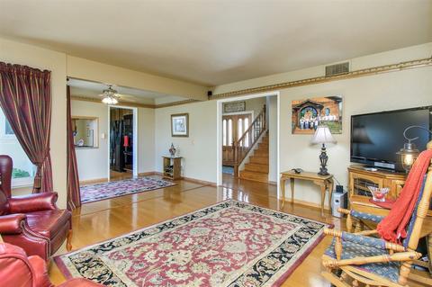602 Gardenia Gln, Escondido, CA 92025 photo 10