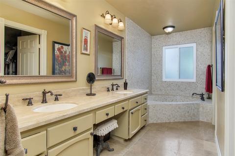 602 Gardenia Gln, Escondido, CA 92025 photo 17
