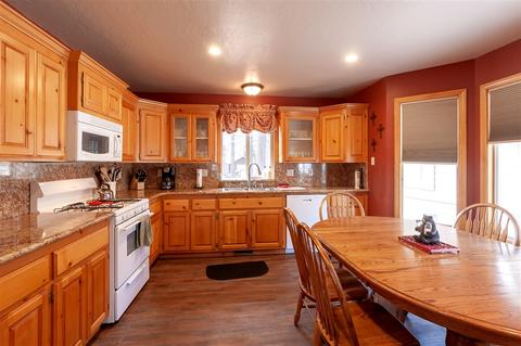 448 Thrush Dr, Big Bear Lake, CA 92315 photo 9