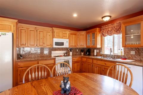 448 Thrush Dr, Big Bear Lake, CA 92315 photo 11
