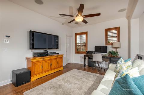 6933 Corte Langosta, Carlsbad, CA 92009 photo 24