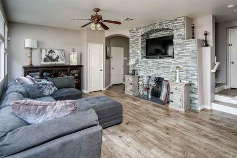 3677 Jetty Pt, Carlsbad, CA 92010 photo 2