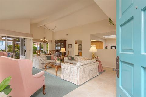4902 Galicia Way, Oceanside, CA 92056 photo 4