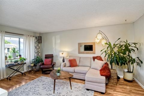 10023 Three Oaks Way, Santee, CA 92071 photo 4
