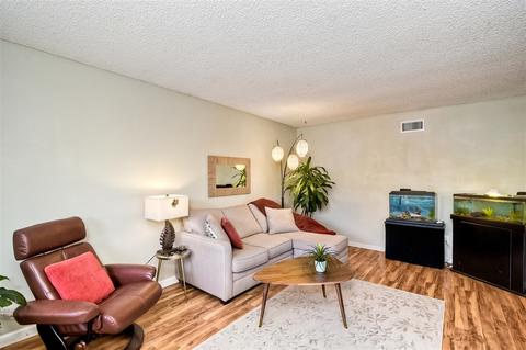 10023 Three Oaks Way, Santee, CA 92071 photo 5