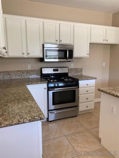 12425 Mimosa Ln, Riverside, CA 92503 photo 5