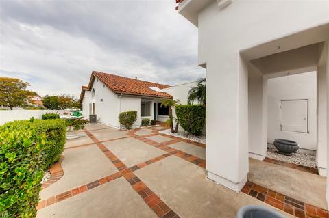 4907 Kalamis Way, Oceanside, CA 92056 photo 4